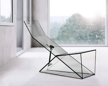 Мебель из стекла с движущимися элементами от дизайнера Константина Грчик (Konstantin Grcic)
