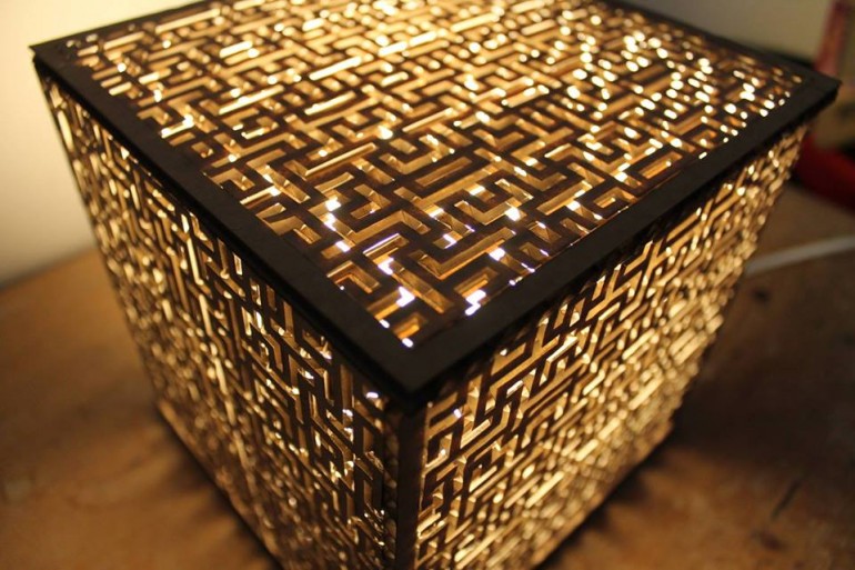 картонная лампа «Golden Cube»