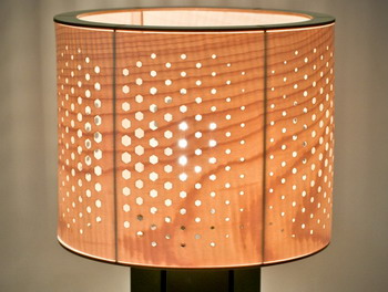 Настольная лампа «HEXA» для компании «Atelier- D» от дизайнера Jonathan Dorthe