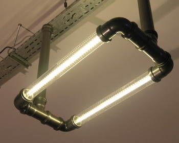 Лампы с использованием фитингов для металлических труб
