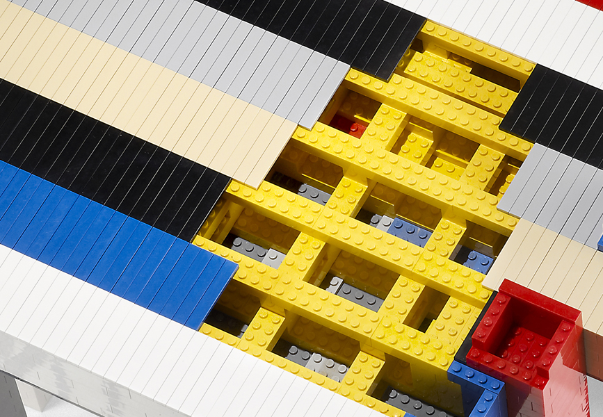 Журнальный столик «Lego Histogram 2.0» из элементов конструктора Lego от студии «Nucleo»