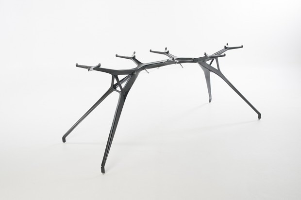 Ветвистый стол «Ramus M1» от дизайн - студии «Il Hoon Roh»