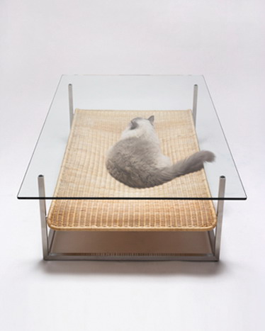 Журнальный столик для кошек «Hammock» от японского дизайнера Koichi Futatsumata