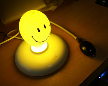 Лампа - Смайлик «Мягкие впечатления» («Soft Impression lamp») для веселого настроения и снятия стресса