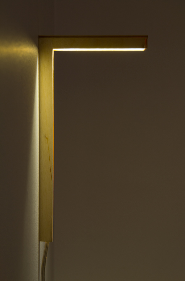 Настенный светильник «L» от дизайнера Kristina Kallstrom-Gernes