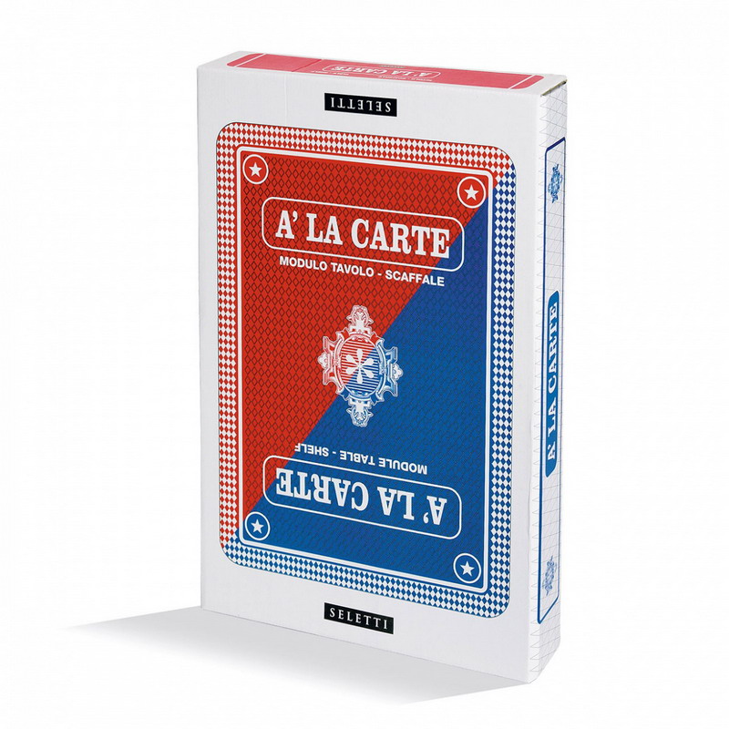 Журнальный столик «A La Carte» в виде игральных карт от итальянской фирмы «Seletti»